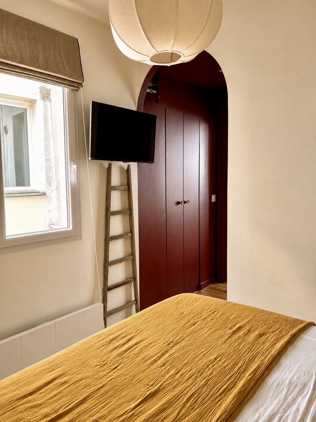 Chambre rénovation Myrha Paris 18