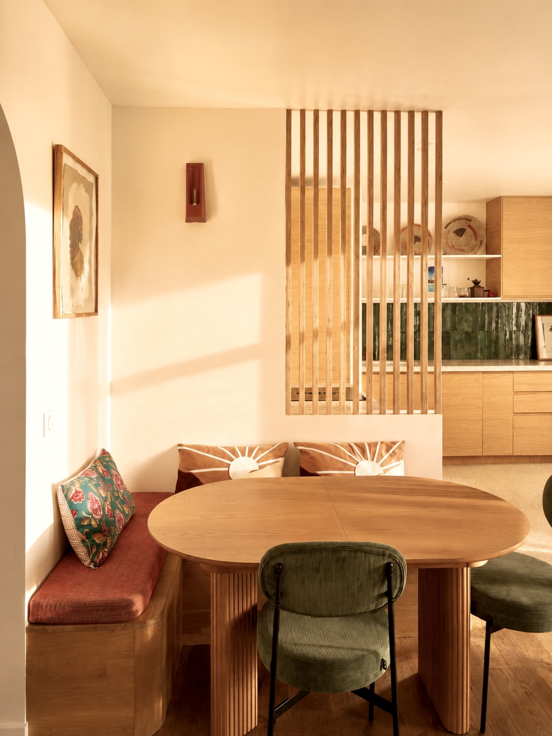 Salle à manger rénovation Petites Écuries Paris 10